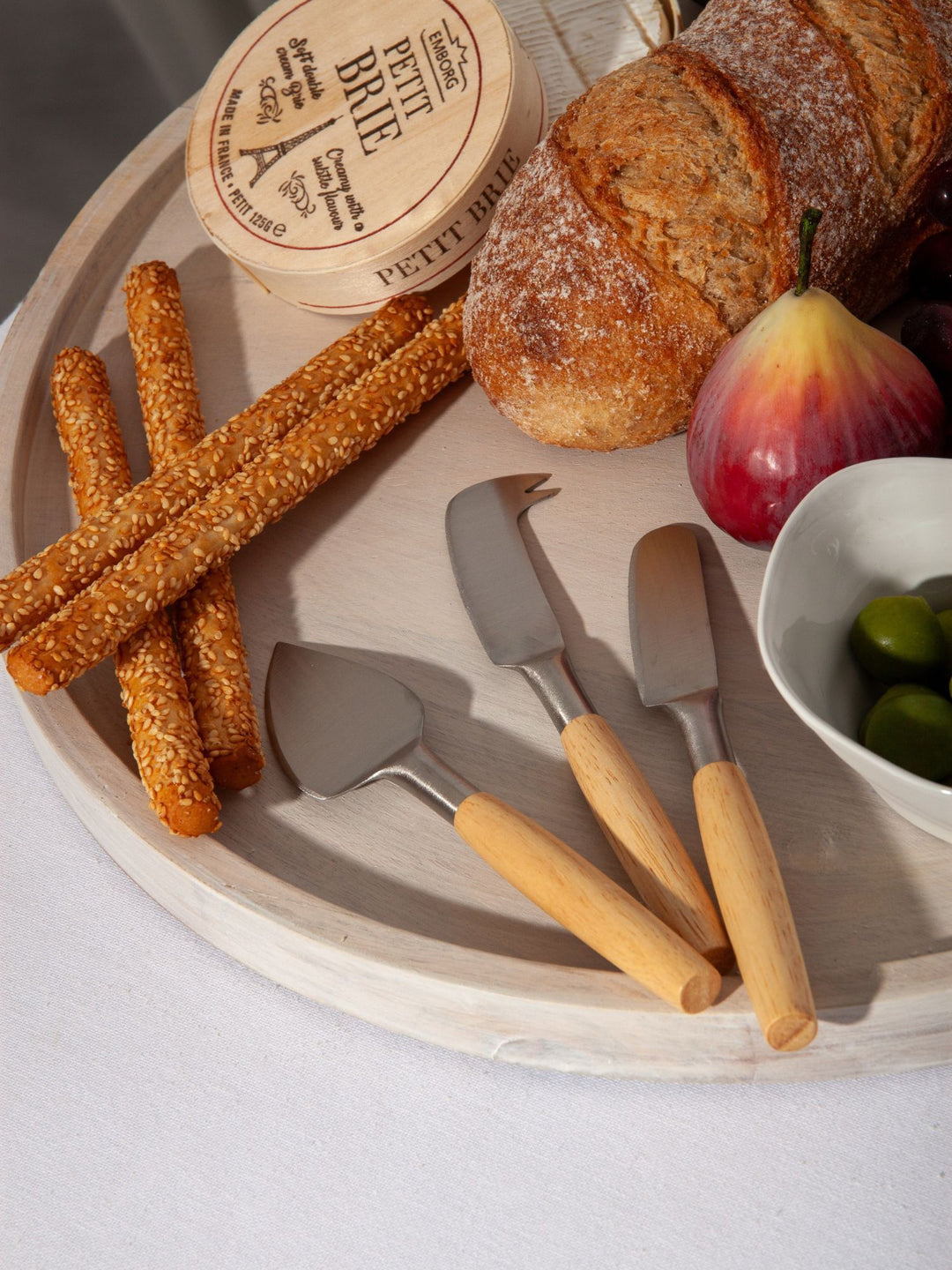 Whitewash Hunter Round Wooden Tray