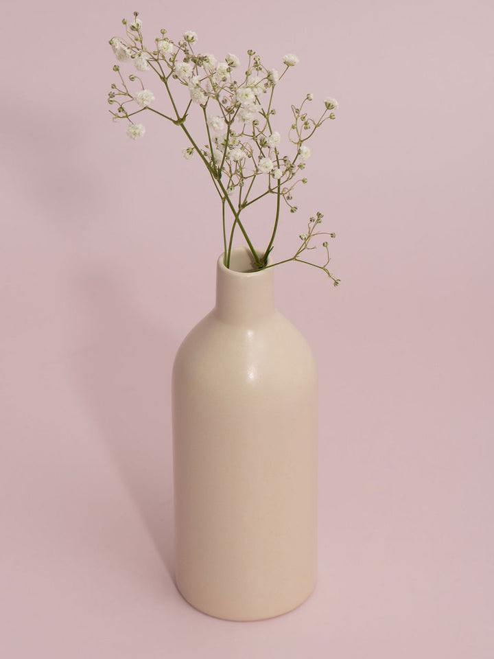 Alabaster Calla Ceramic Bottle Vase Pack of 1